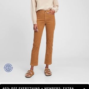 NWT GAP Cords in golden camel so 27/4R